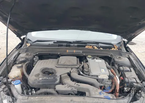 2015 Ford Fusion Hybrid Se z USA, uszkodzony, nr VIN 3FA6P0LUXFR213752